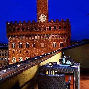 Aparthotel Relais Piazza Signoria, Florence
