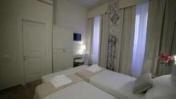 Cristina Hotel Florence Italy
